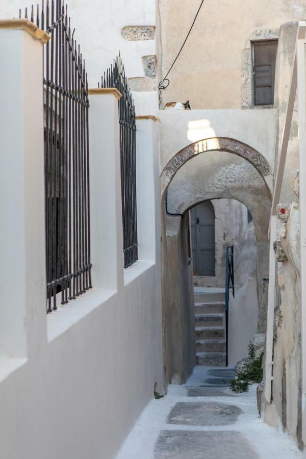 Nalas Suites Emporio  Exterior foto